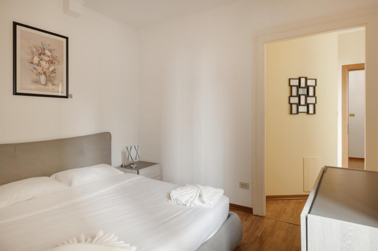 Suite Foscolo, In Piazza A Трієст Екстер'єр фото